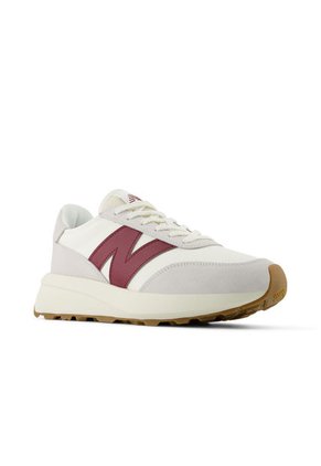 Tenis New Balance 370 Hombre-Gris