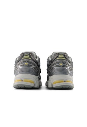 Tenis Lifestyle Unisex U1906RV1 New Balance U19064S0
