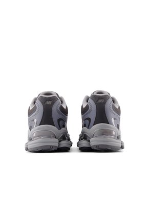 Tenis Lifestyle Unisex Abzorb 2000 New Balance U2000420