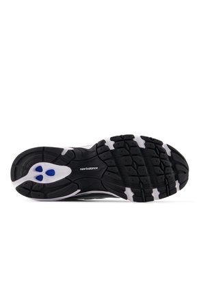 Tenis Lifestyle Unisex 740 New Balance U7402Y9