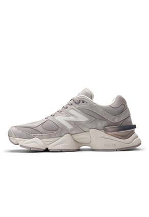Tenis Lifestyle Unisex 9060 New Balance U906087O