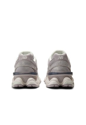 Tenis Lifestyle Unisex 9060 New Balance U906087O