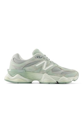 Tenis Lifestyle Unisex 9060 New Balance U90608Z4