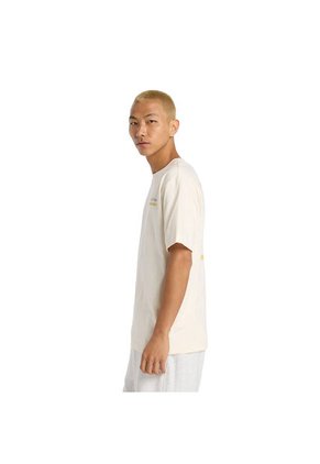 Camisa Deportiva New Balance Original Athletics Beige Hombre