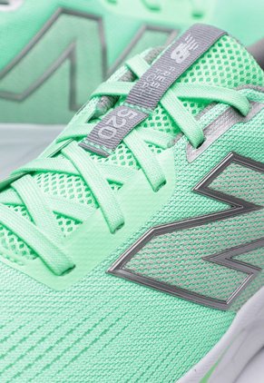 Tenis new balance 520 Verde