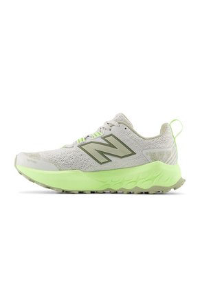 Tenis New Balance Originales FreshFoam X Garoé V2 Gris Mujer
