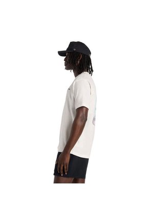 Camisa Deportiva New Balance Original Graphics Blanco Hombre