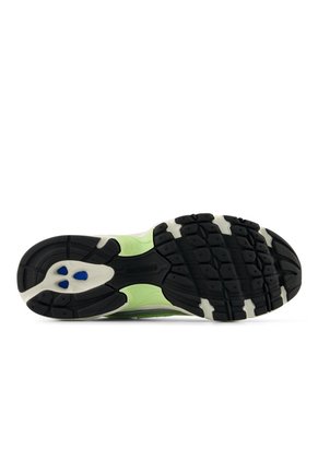 Tenis Lifestyle Unisex 740 New Balance U740N8QA