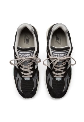 Tenis Lifestyle Unisex Made In UK 991 V2 New Balance U991BK2