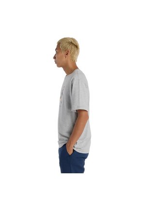 Camisa Deportiva New Balance Originales Graphics Gris Hombre