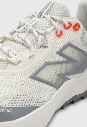 Tenis Trail Running new balance Nitrel V6 Marfil