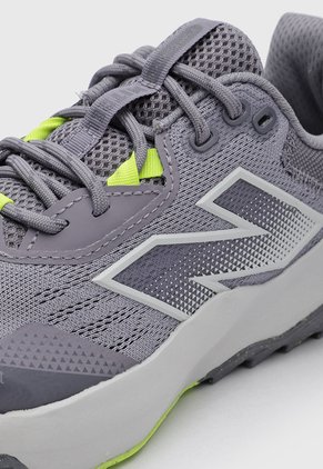 Tenis Trail Running new balance DynaSoft Nitrel v6 Violeta