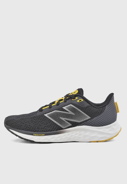 Tenis new balance Arishi v4 Negro