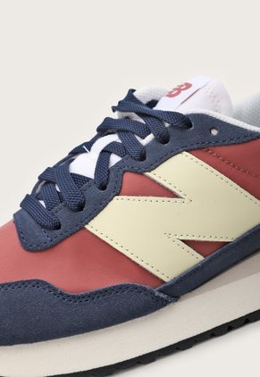 Tenis Lifestyle Azul-Rojo-Amarillo New Balance 237