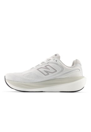 Tenis Running 1080 V15 New Balance M10807E3
