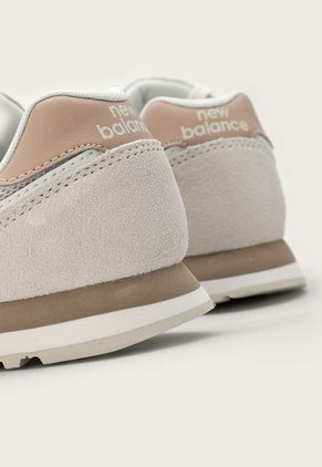 Tenis Lifestyle Beige-Dorado-Taupé New Balance 373