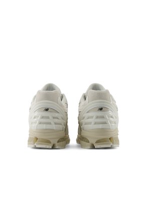 Tenis Lifestyle Unisex 1954R New Balance U19541R3