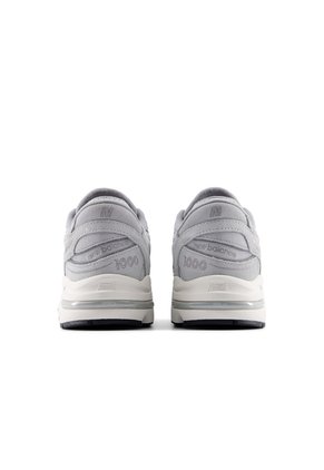 Tenis Lifestyle Unisex 1000 New Balance U10002LV