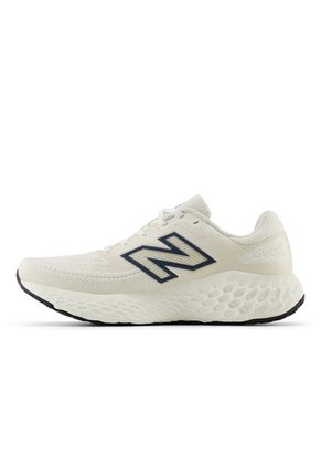 Tenis New Balance Fresh Foam X Evoz V4 Mujer-Blanco/Naranja