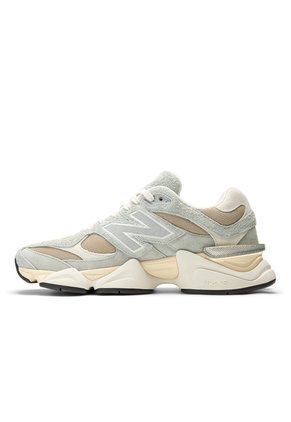 Tenis Lifestyle Unisex 9060 New Balance U9060440