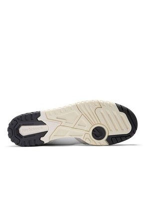 Tenis Deportivos Marca New Balance 550 Blanco Hombre