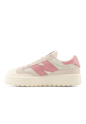 Tenis Deportivos New Balance Original CT302 Beige Hombre
