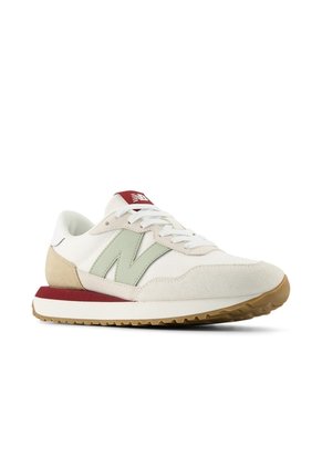 Tenis Deportivo New Balance Originales 237 Blanco Para Mujer