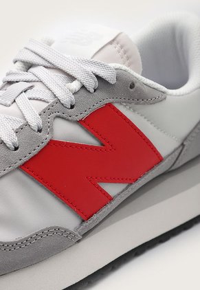 Tenis Lifestyle Gris-Rojo-Blanco New Balance 237
