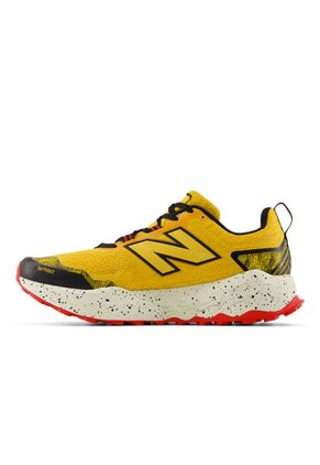 Tenis New Balance Fresh Foam X Garoé V2 Hombre-Amarillo