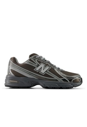 Tenis Lifestyle Unisex 740 New Balance U7407YI