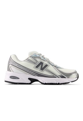 Tenis Lifestyle Unisex 740 New Balance U7402Y9