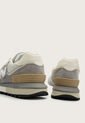 Tenis Lifestyle Gris-Beige-Blanco New Balance 574 de New Balance