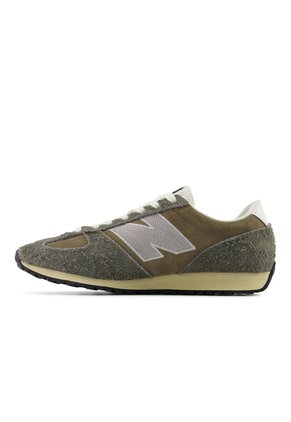 Tenis Lifestyle Unisex 471 New Balance U4717CF