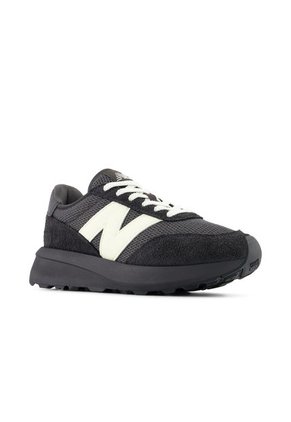 Tenis New Balance 370 Hombre-Negro/Blanco