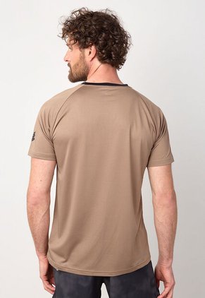 Camiseta new balance Tenacity Café
