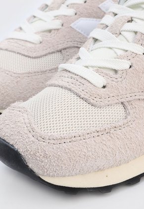 Tenis Lifestyle Beige-Blanco-Marfil New Balance 574