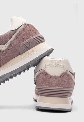 Tenis new balance 574 Marrón