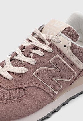 Tenis new balance 574 Marrón