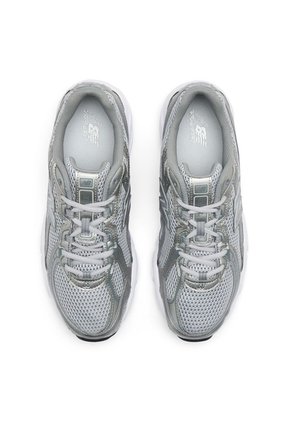 TENIS NEW_BALANCE UNISEXO U740SG2 740 Talla 8.5