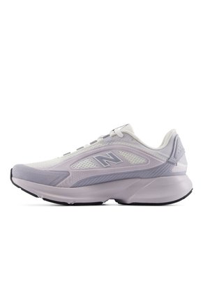 TENIS NEW_BALANCE MUJER WCAT7TN CATALYST Talla 7