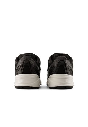 TENIS NEW_BALANCE UNISEXO U7402B2 740 Talla 5.5