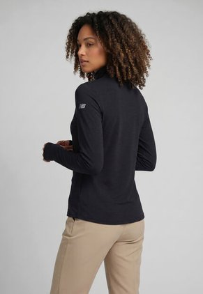 Buzo new balance Sport Essentials Negro
