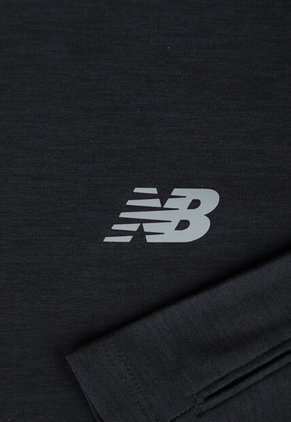 Buzo new balance Sport Essentials Negro