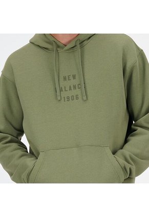 Chaqueta Deportiva New Balance Essentials Verde Para Hombre