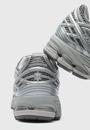 Tenis new balance 1906R Gris