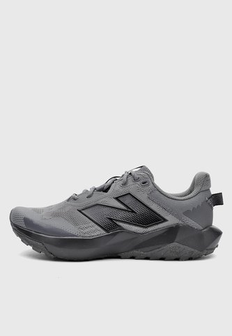 Tenis Trail Running new balance DynaSoft Nitrel v6 Gris New Balance
