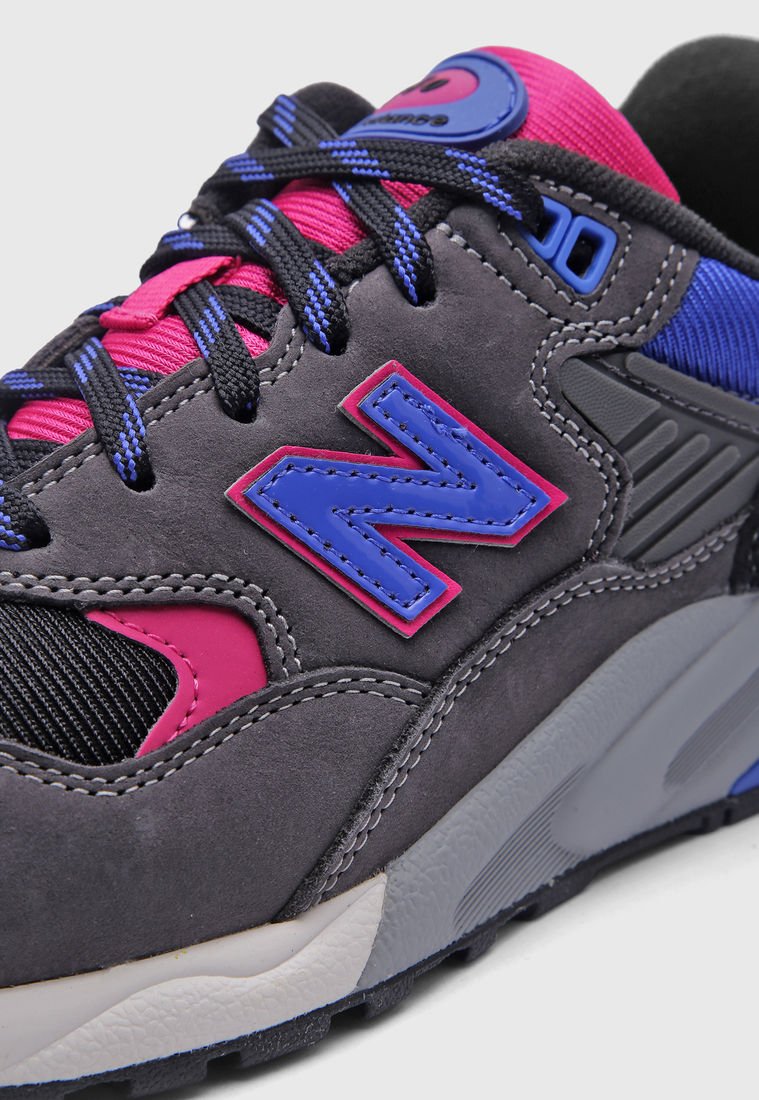 New balance gris y fucsia hotsell