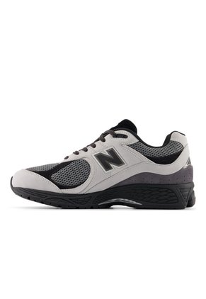 Tenis Lifestyle Unisex U2002RV1 New Balance U200210D