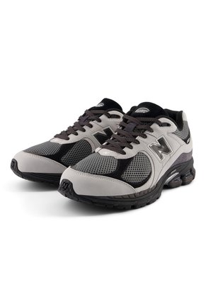 Tenis Lifestyle Unisex U2002RV1 New Balance U200210D