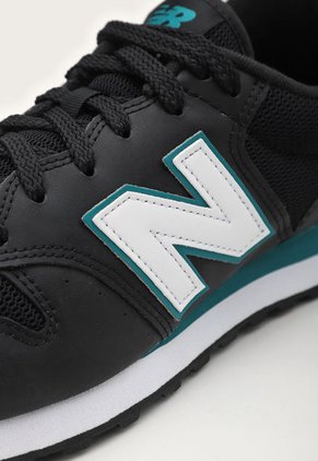 Tenis Lifestyle Negro-Verde-Blanco New Balance 500 v2